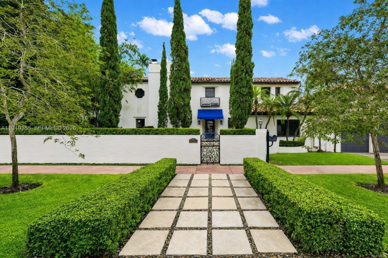 5860 Pine Tree Dr, Miami Beach, FL 33140 Photo