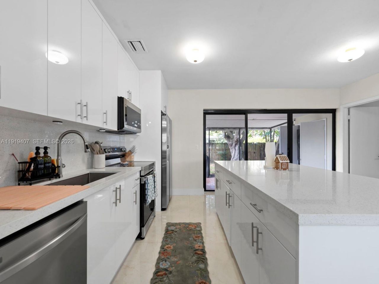 1562 NW 8th Ave, Homestead, FL 33030 Photo