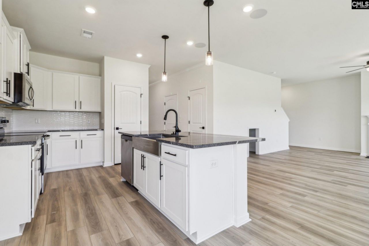 223 Four Oaks (39) Drive Photo 4