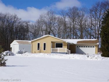 1495 Briggsville Road, Fowlerville Vlg, MI 48836