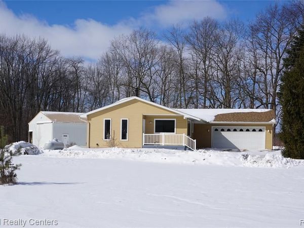 1495 Briggsville Road, Fowlerville Vlg, MI 48836