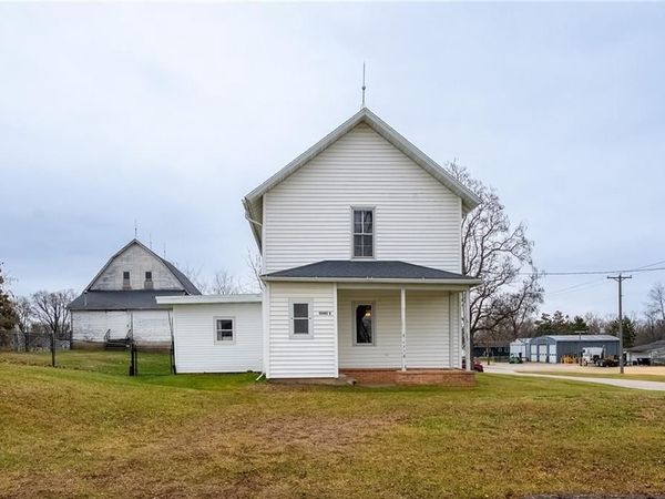 50482 S 3rd Street, Eleva, WI 54738