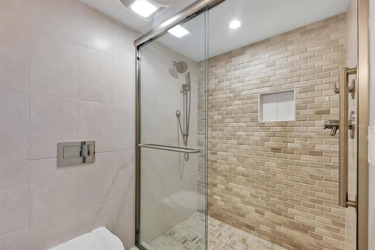 500 S Washington Drive, Unit 25B, Sarasota, FL 34236 Photo