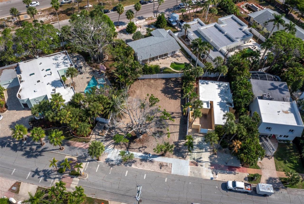 335 N Washington Drive, Sarasota, FL 34236 Photo