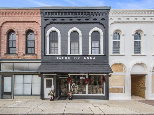 111 Commercial Street, Dowagiac, MI 49047