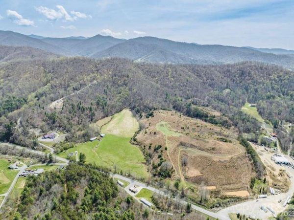 87 Barnardsville Highway , Weaverville, NC 28787