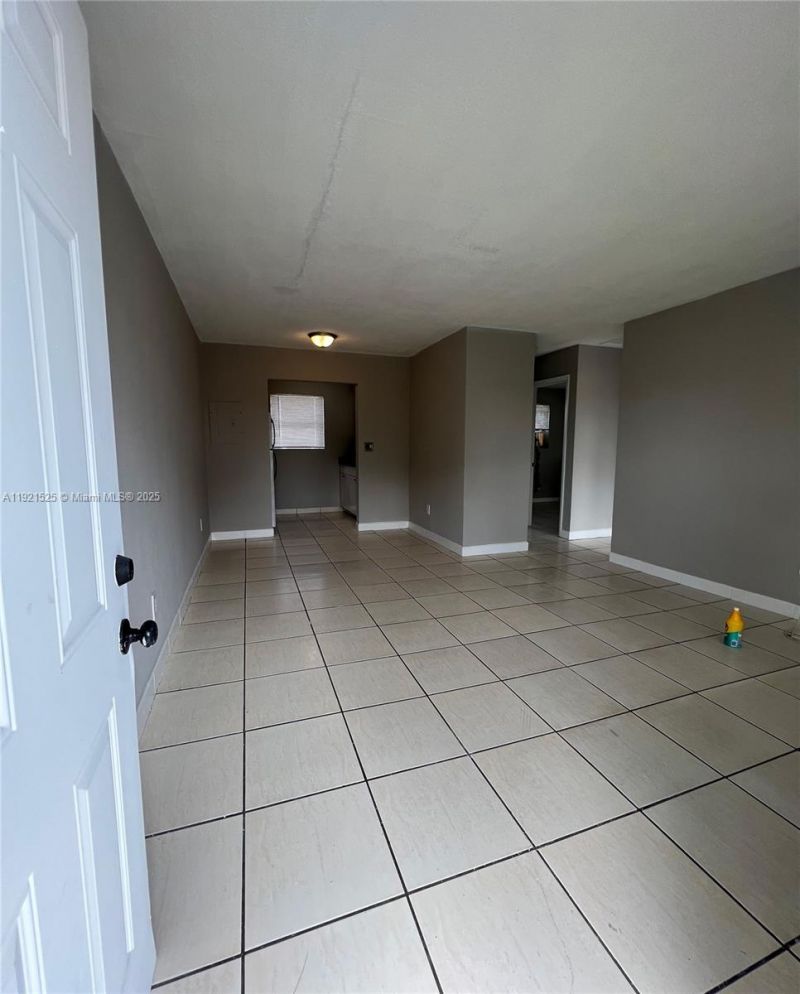 1286 NW 59th St, Miami, FL 33142 Photo