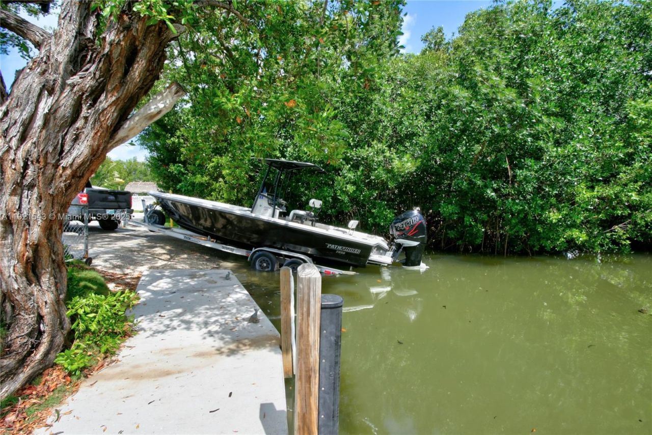 32 Pirates Dr, Key Largo, FL 33037 Photo