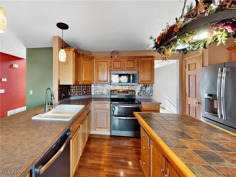 3823 Martha Circle, Litchfield, OH 44253 Photo 10