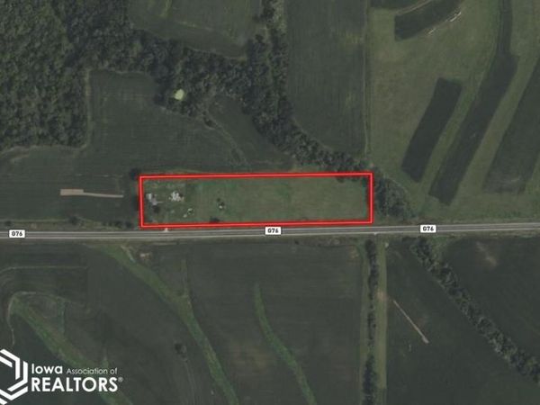 837 G76 Highway, Knoxville, IA 50138