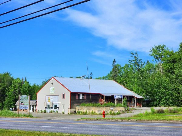 407 Wilton Road, Farmington, ME 04938
