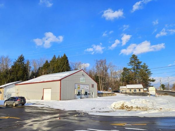 407 Wilton Road, Farmington, ME 04938