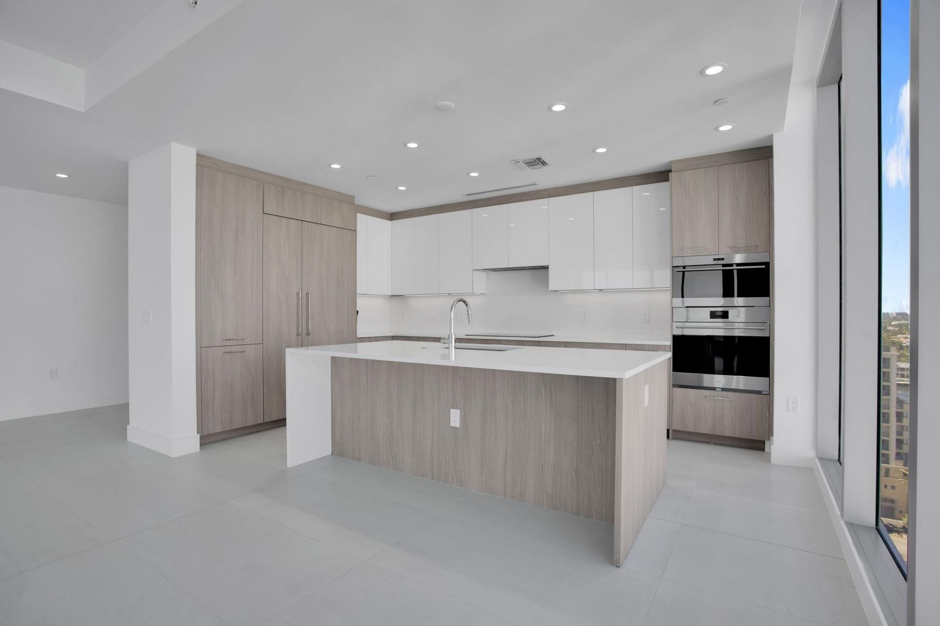 151 N Seabreeze Blv, Unit E-1204, Fort Lauderdale, FL 33304 Photo