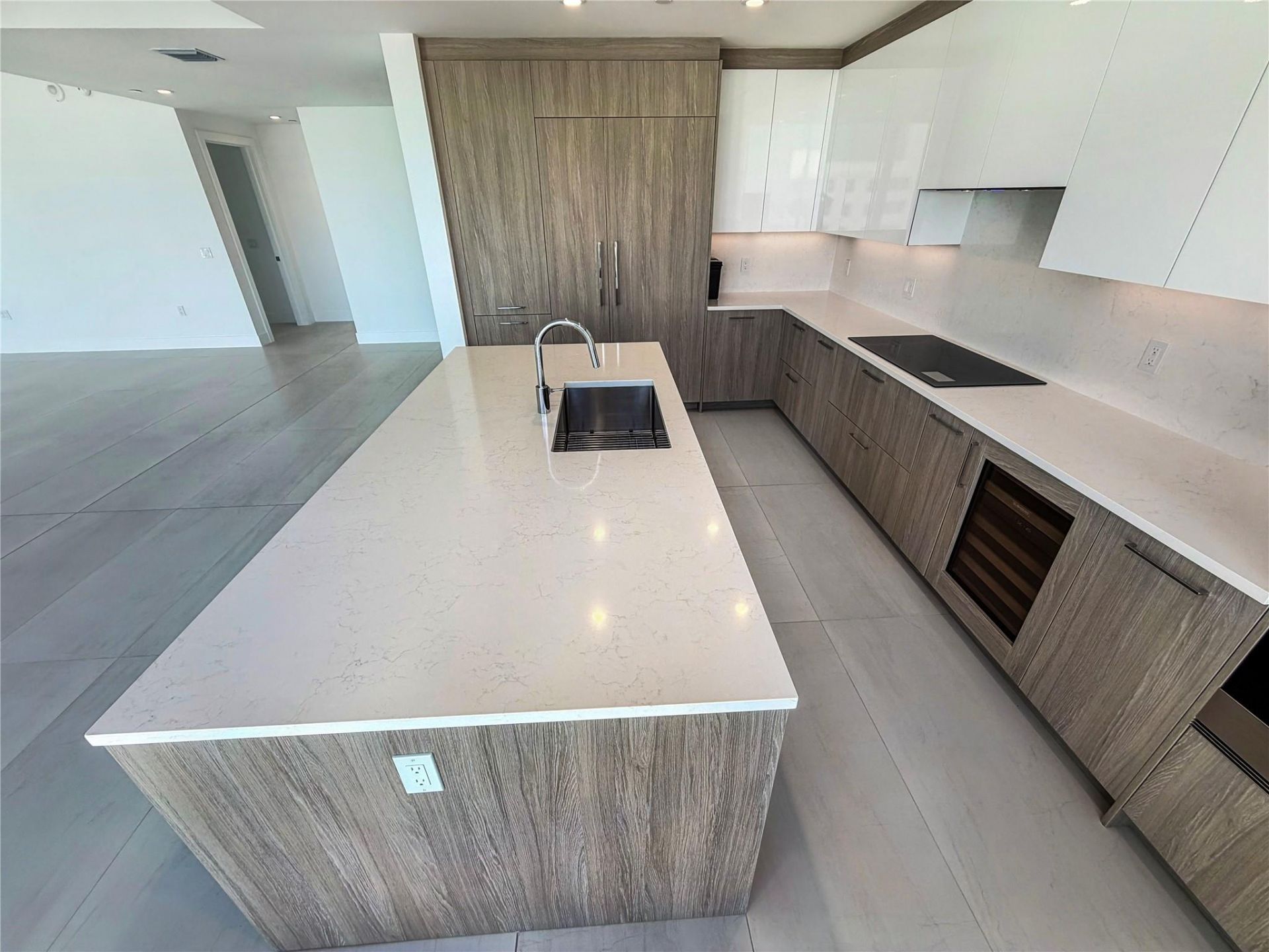 151 N Seabreeze Blv, Unit E-1204, Fort Lauderdale, FL 33304 Photo