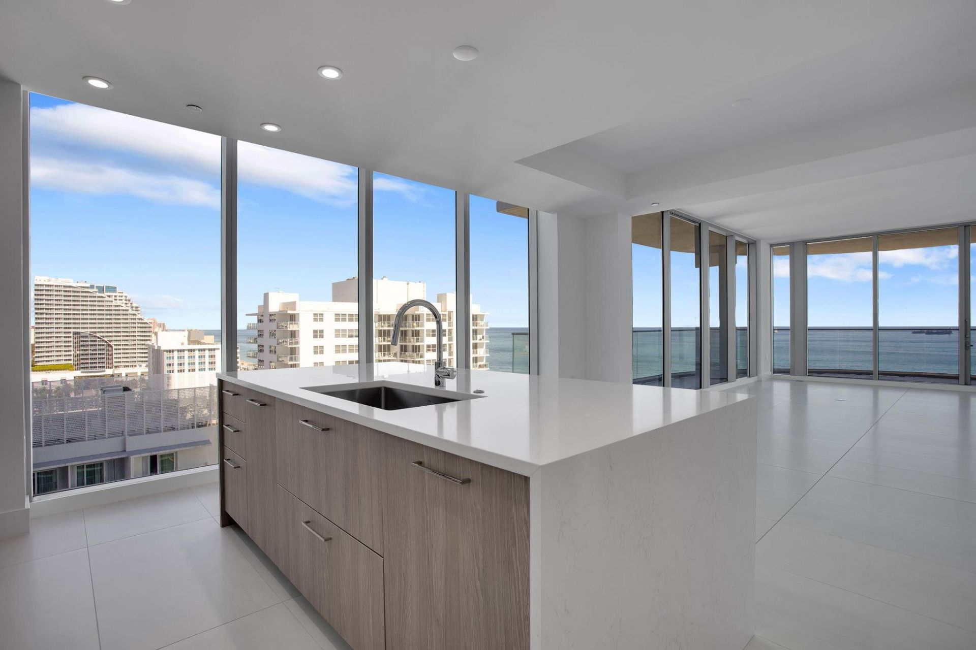 151 N Seabreeze Blv, Unit E-1204, Fort Lauderdale, FL 33304 Photo