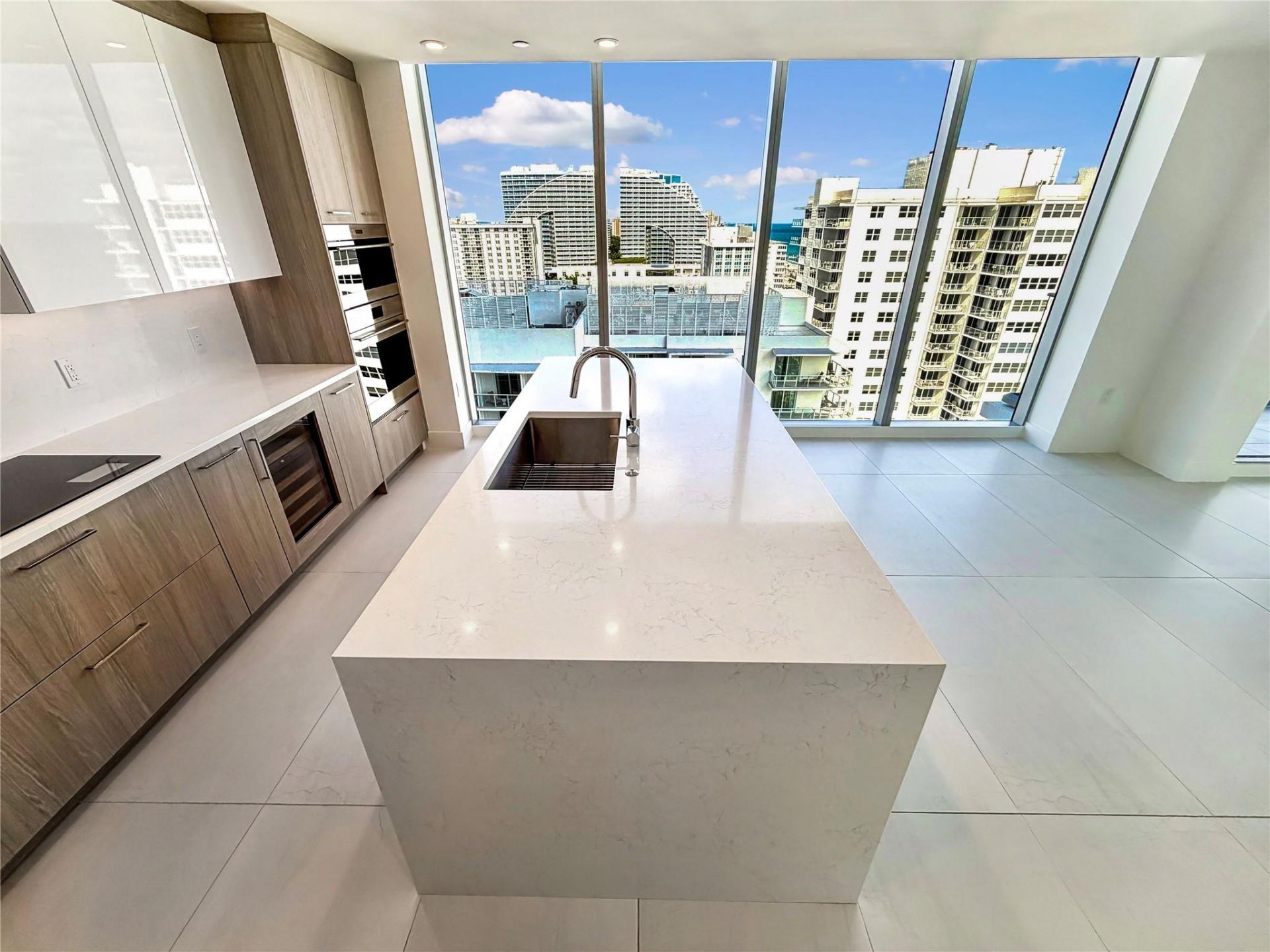 151 N Seabreeze Blv, Unit E-1204, Fort Lauderdale, FL 33304 Photo