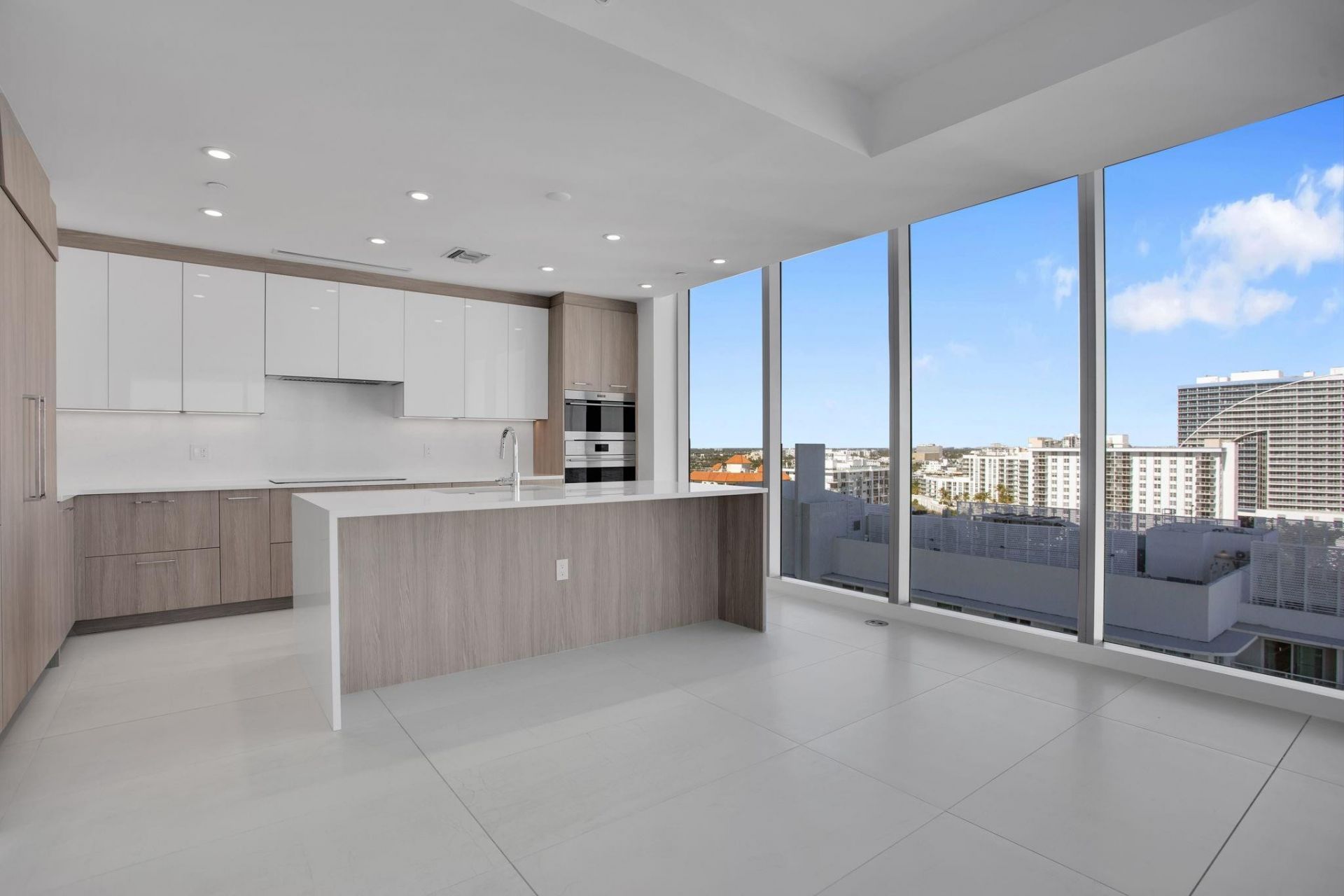 151 N Seabreeze Blv, Unit E-1204, Fort Lauderdale, FL 33304 Photo