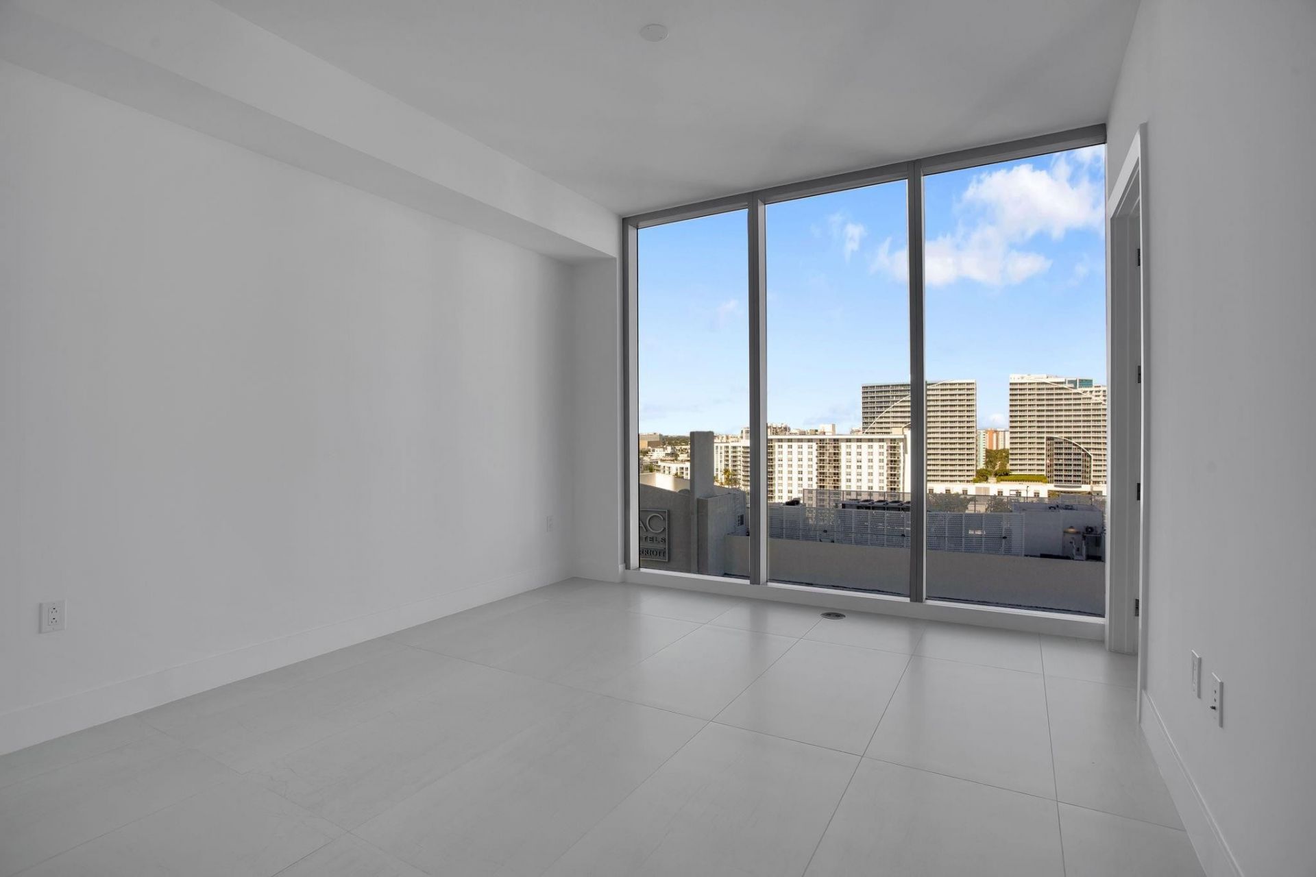 151 N Seabreeze Blv, Unit E-1204, Fort Lauderdale, FL 33304 Photo