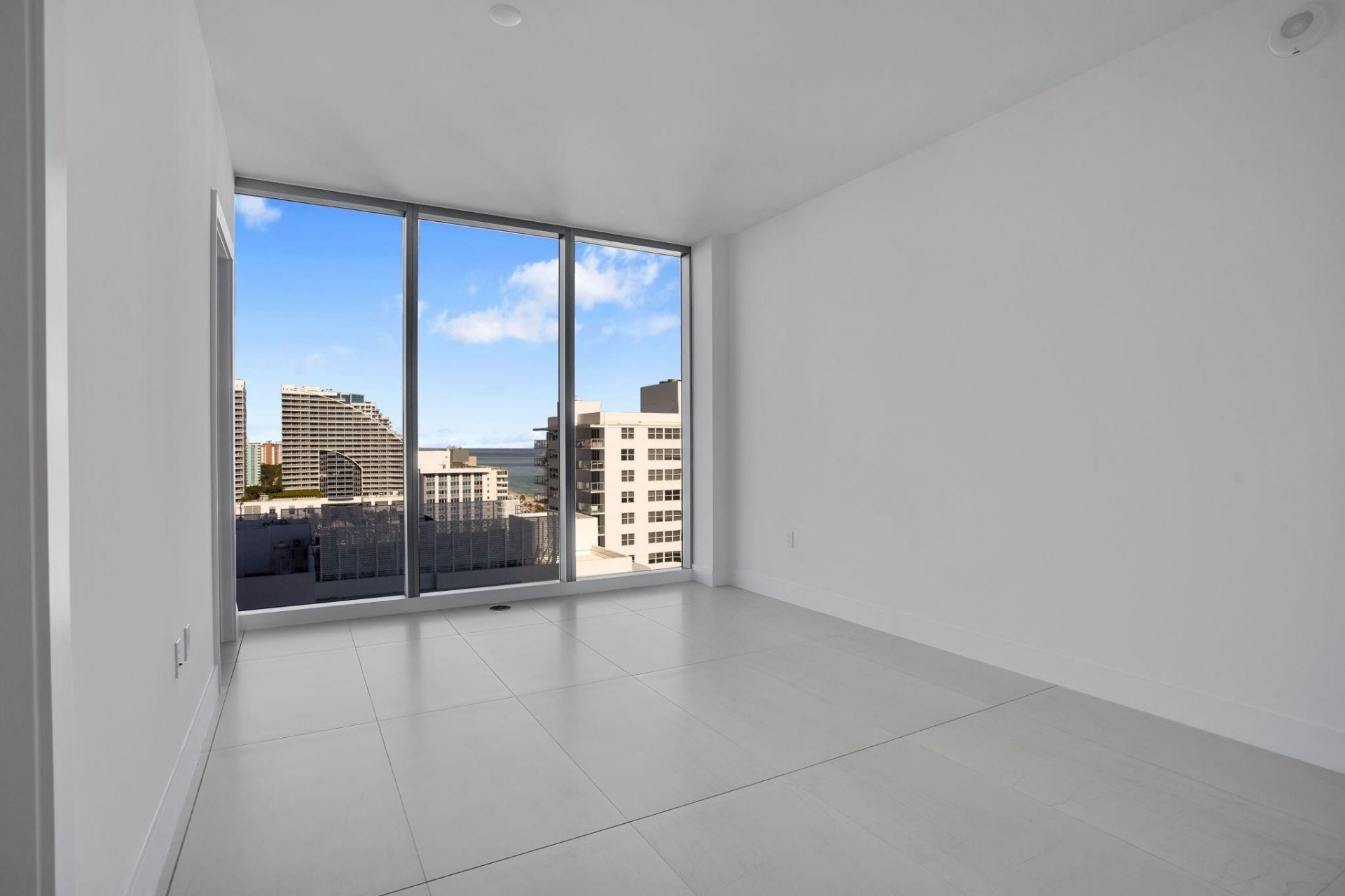 151 N Seabreeze Blv, Unit E-1204, Fort Lauderdale, FL 33304 Photo