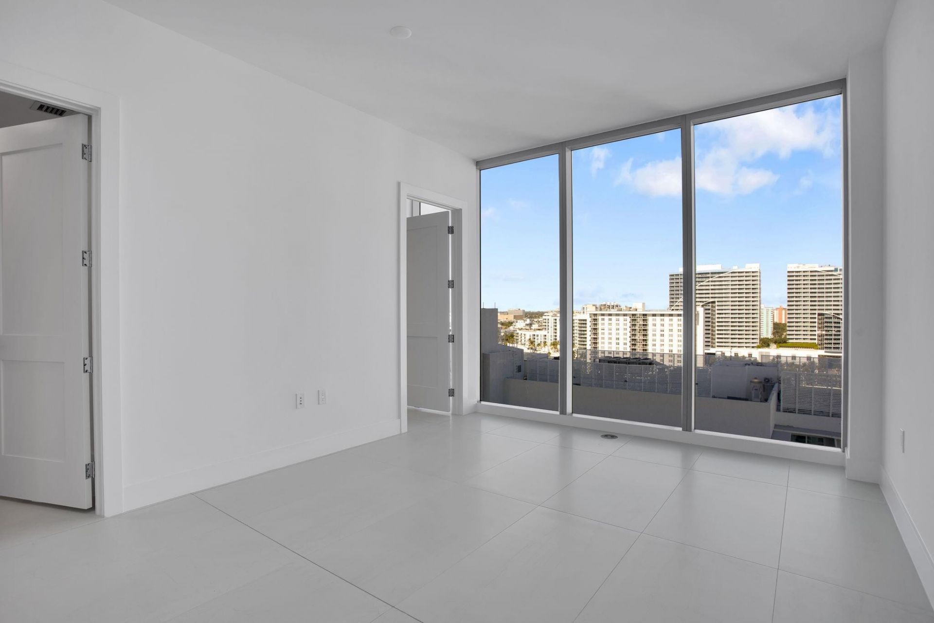 151 N Seabreeze Blv, Unit E-1204, Fort Lauderdale, FL 33304 Photo