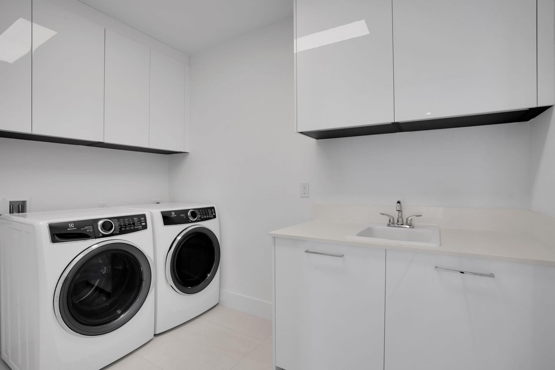 151 N Seabreeze Blv, Unit E-1204, Fort Lauderdale, FL 33304 Photo