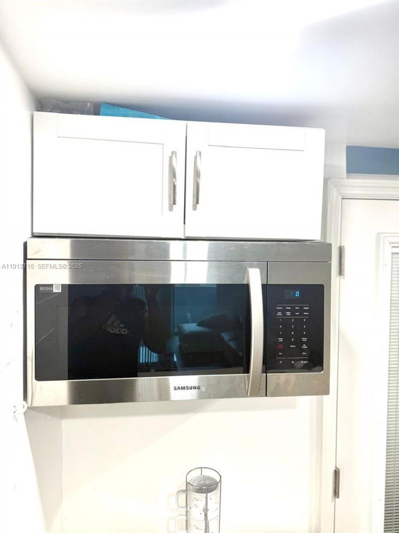 1045 10th St, Unit 206, Miami Beach, FL 33139 Photo