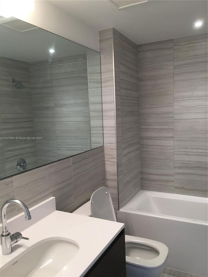 301 Altara Ave, Unit 635, Coral Gables, FL 33146 Photo