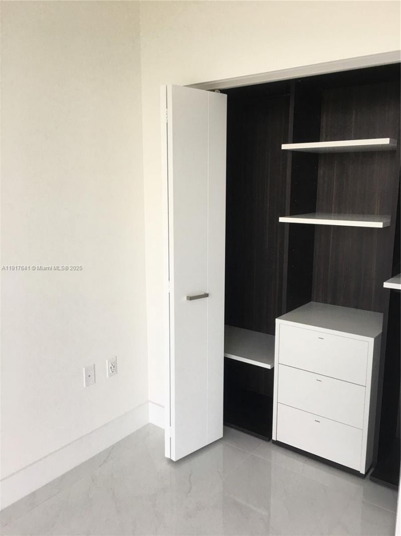 301 Altara Ave, Unit 635, Coral Gables, FL 33146 Photo