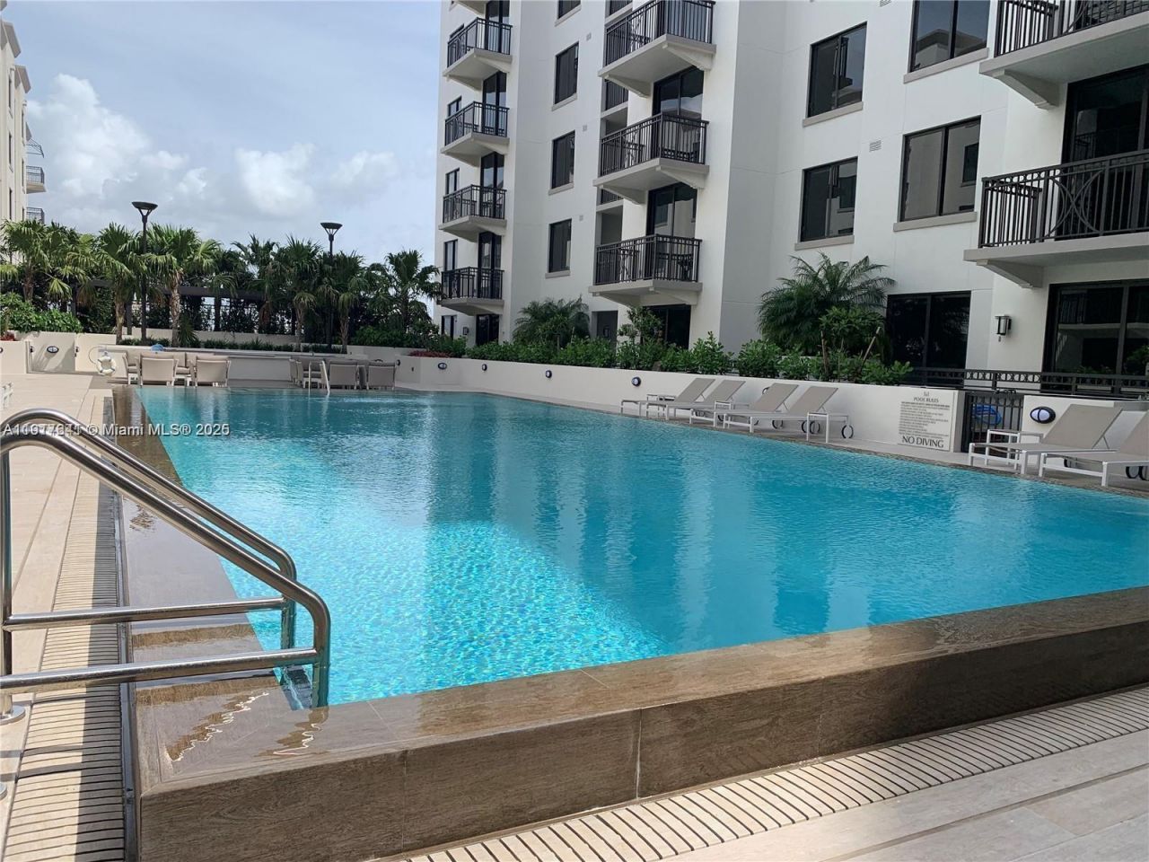 301 Altara Ave, Unit 635, Coral Gables, FL 33146 Photo