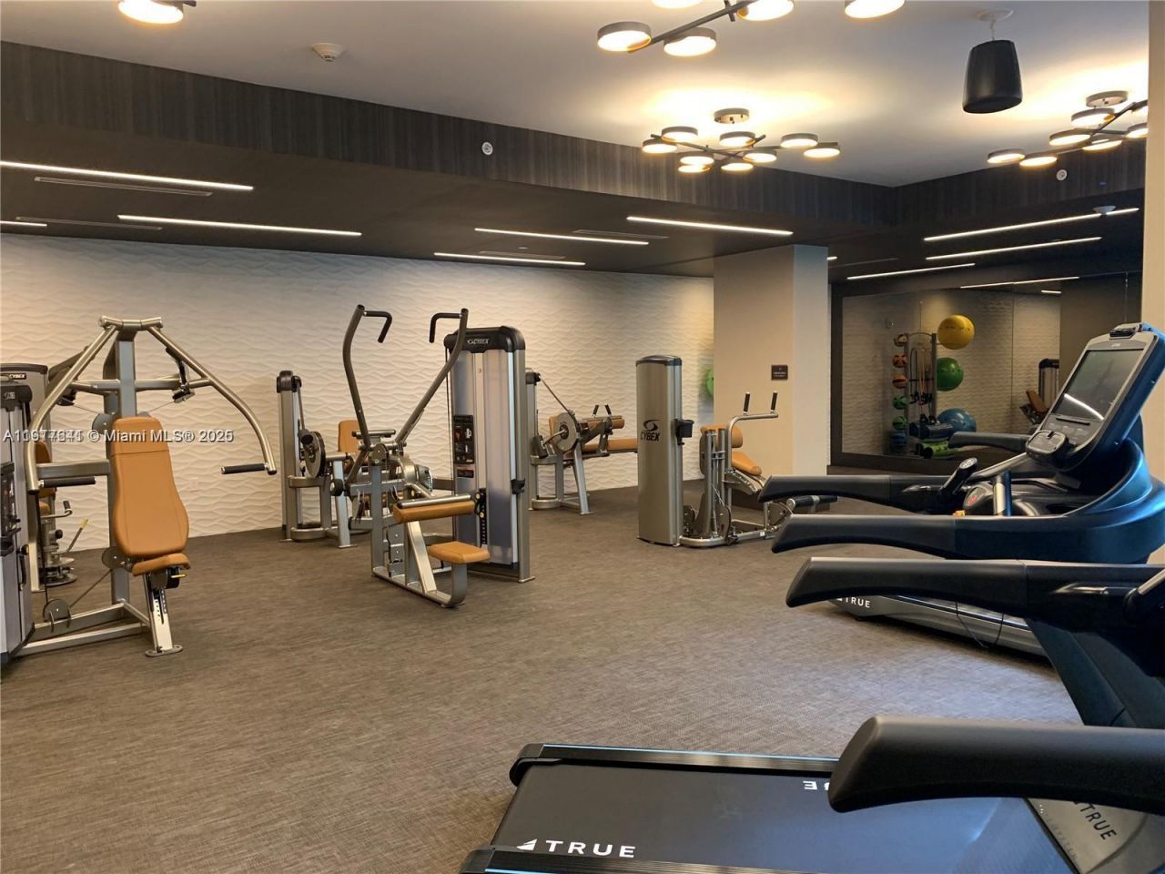 301 Altara Ave, Unit 635, Coral Gables, FL 33146 Photo