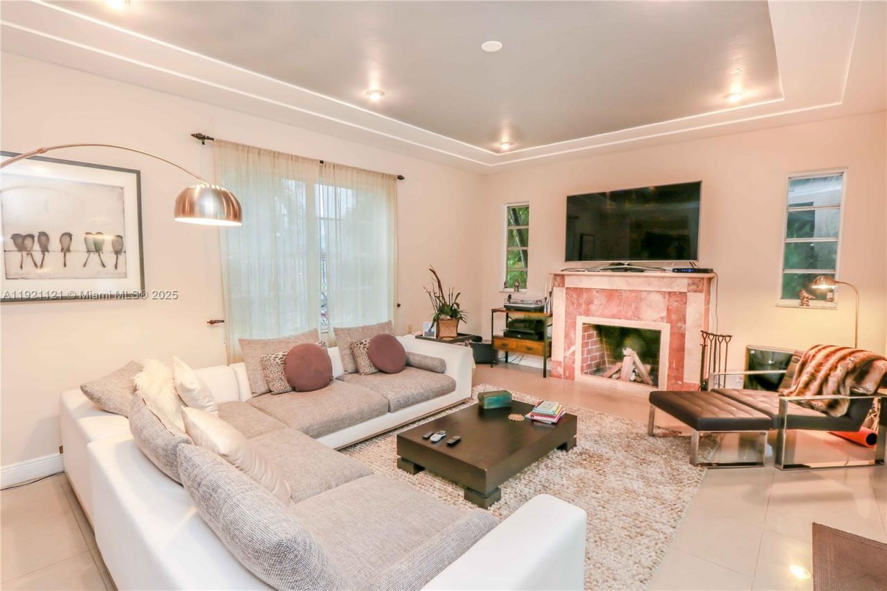 1700 SW 14th Ave, Miami, FL 33145 Photo