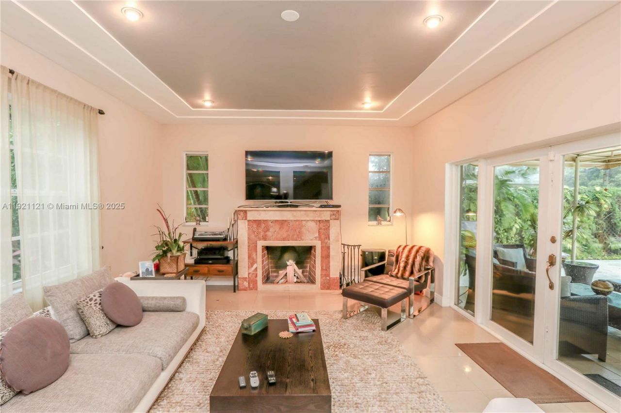 1700 SW 14th Ave, Miami, FL 33145 Photo