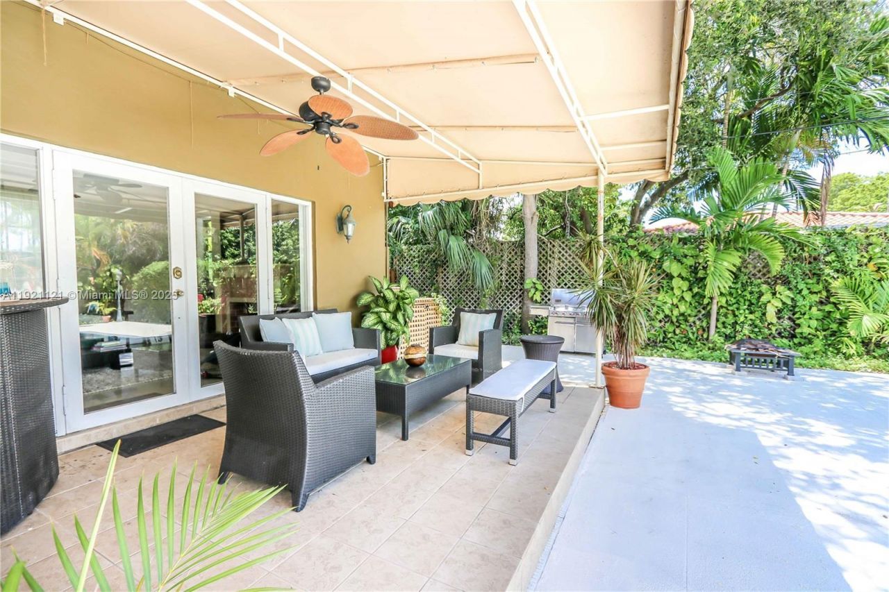 1700 SW 14th Ave, Miami, FL 33145 Photo