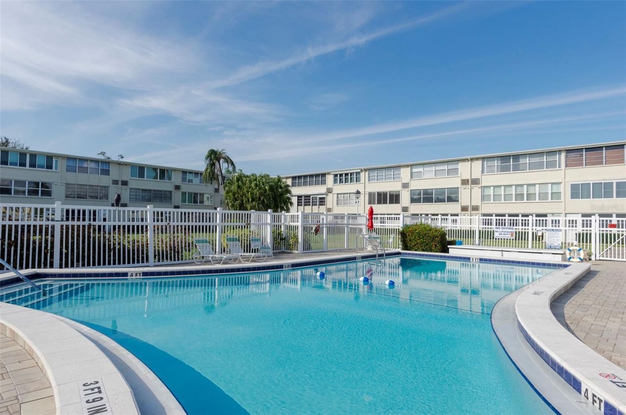 8101 11th Street N, Unit 319, Saint Petersburg, FL 33702 Photo