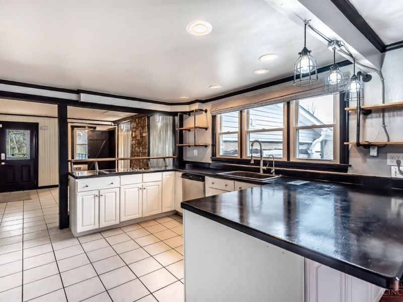 5654 Wilmington Road, Washington Township, OH 45054 Photo 12