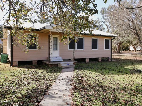 3905 Captain Cade Road, Youngsville, LA 70592