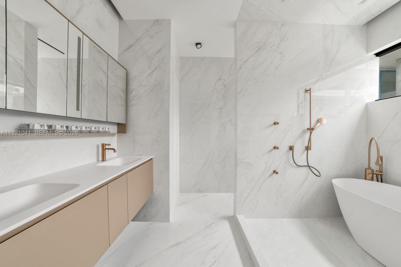 1520 W 22nd St, Miami Beach, FL 33140 Photo