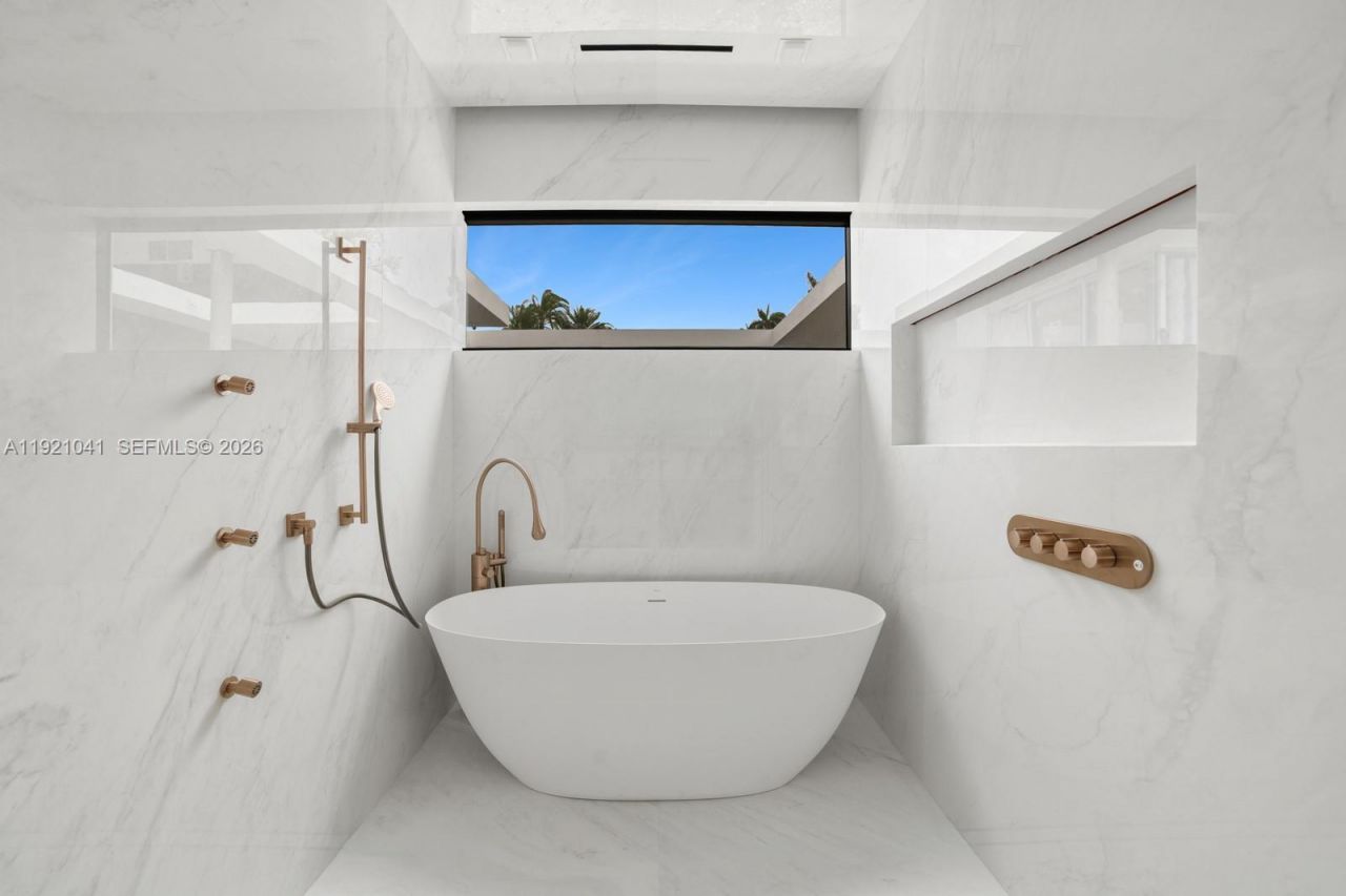 1520 W 22nd St, Miami Beach, FL 33140 Photo