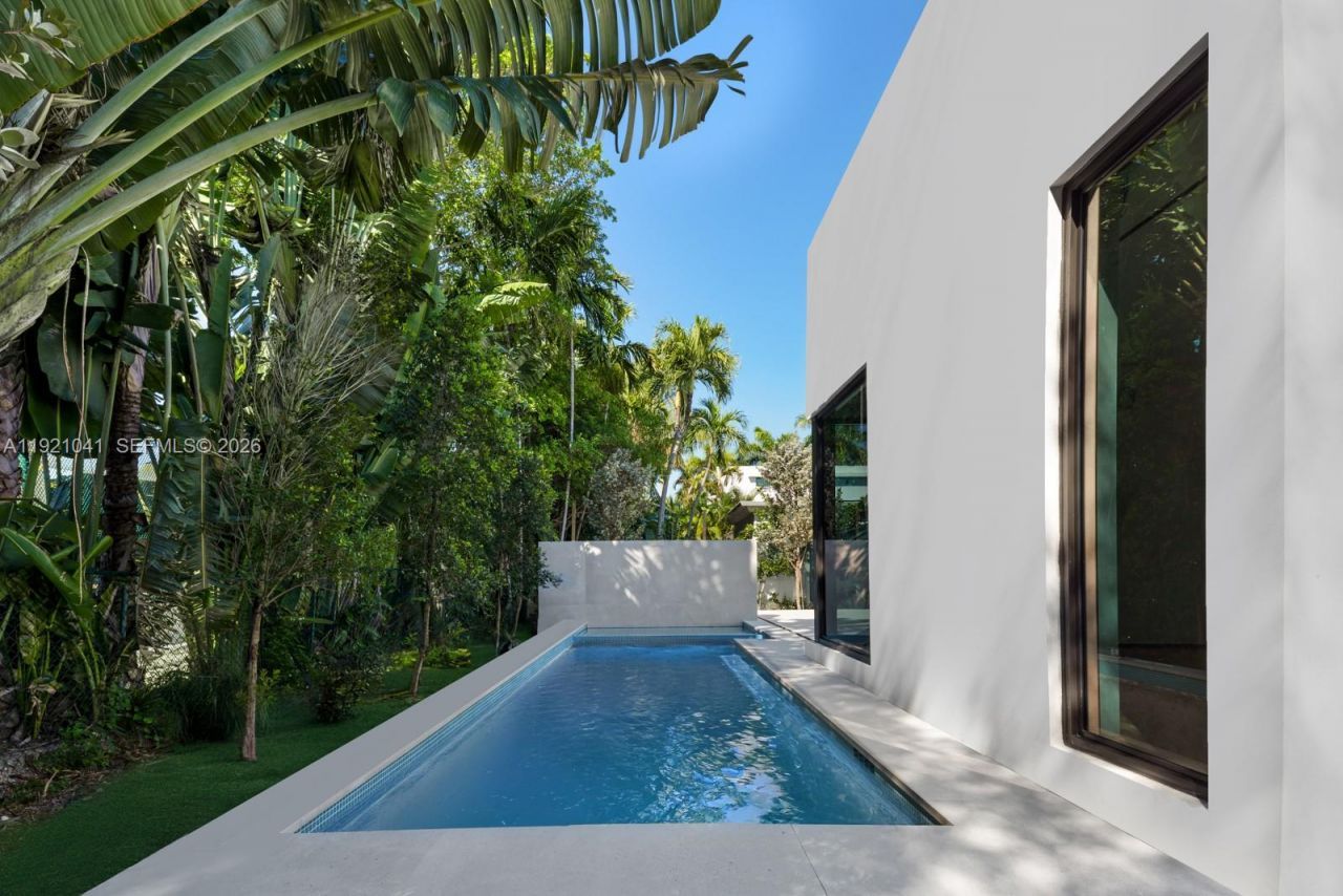 1520 W 22nd St, Miami Beach, FL 33140 Photo