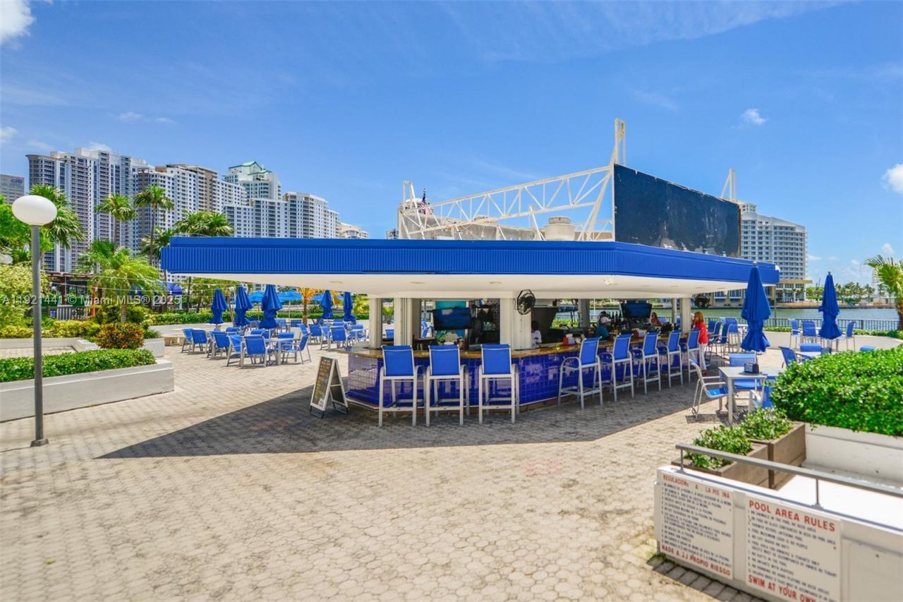 801 Brickell Bay Dr, Unit 1962, Miami, FL 33131 Photo