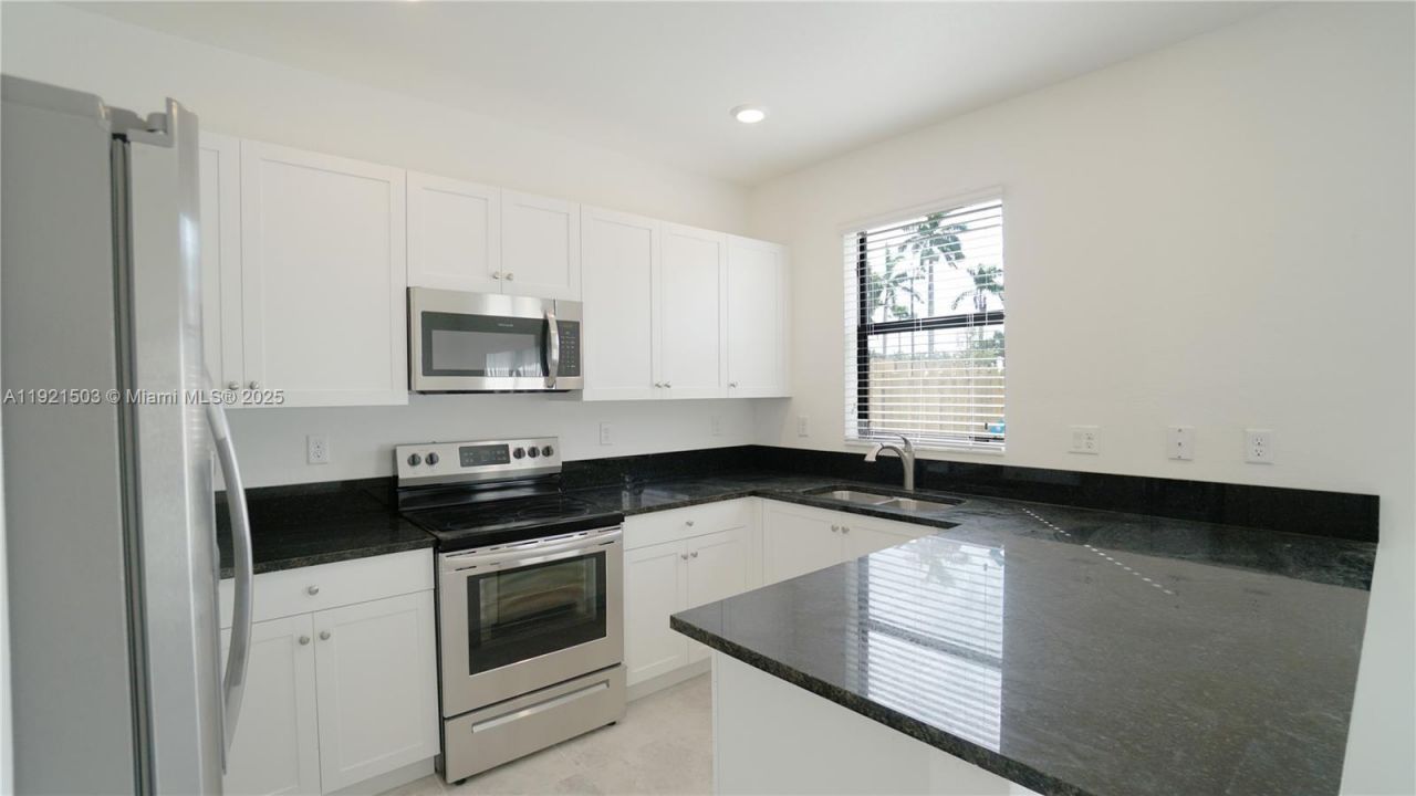 11214 SW 249th St, Homestead, FL 33032 Photo
