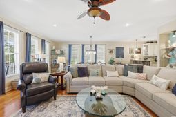 270 Boyle Dr. photo 4