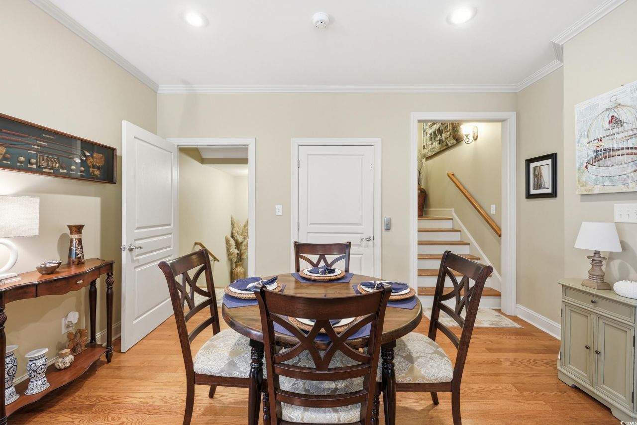 270 Boyle Dr. Photo 6