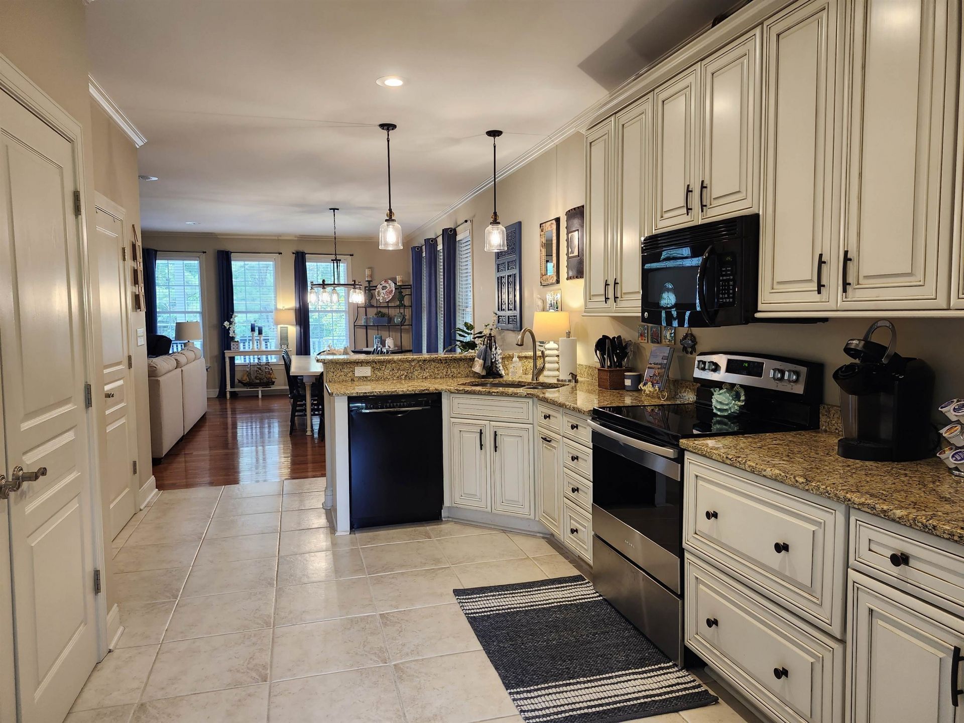270 Boyle Dr. Photo 6