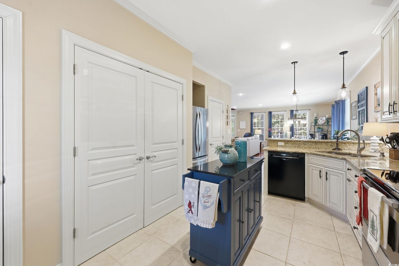 270 Boyle Dr. Photo 8