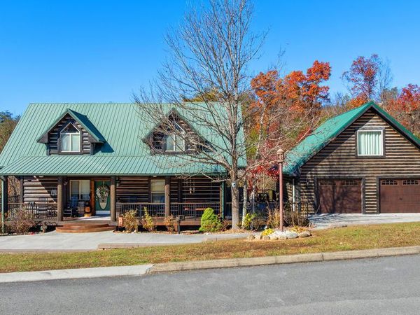 1347 Zachary Thomas Lane, Sevierville, TN 37876