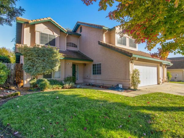 304 Manor Dr, Ione, CA 95640