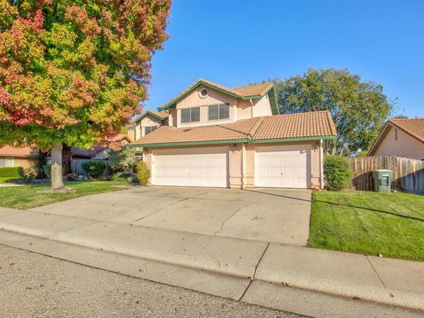 304 Manor Dr, Ione, CA 95640