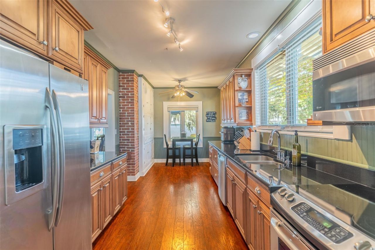 1433 N Lake Howard Drive, Winter Haven, FL 33881 Photo