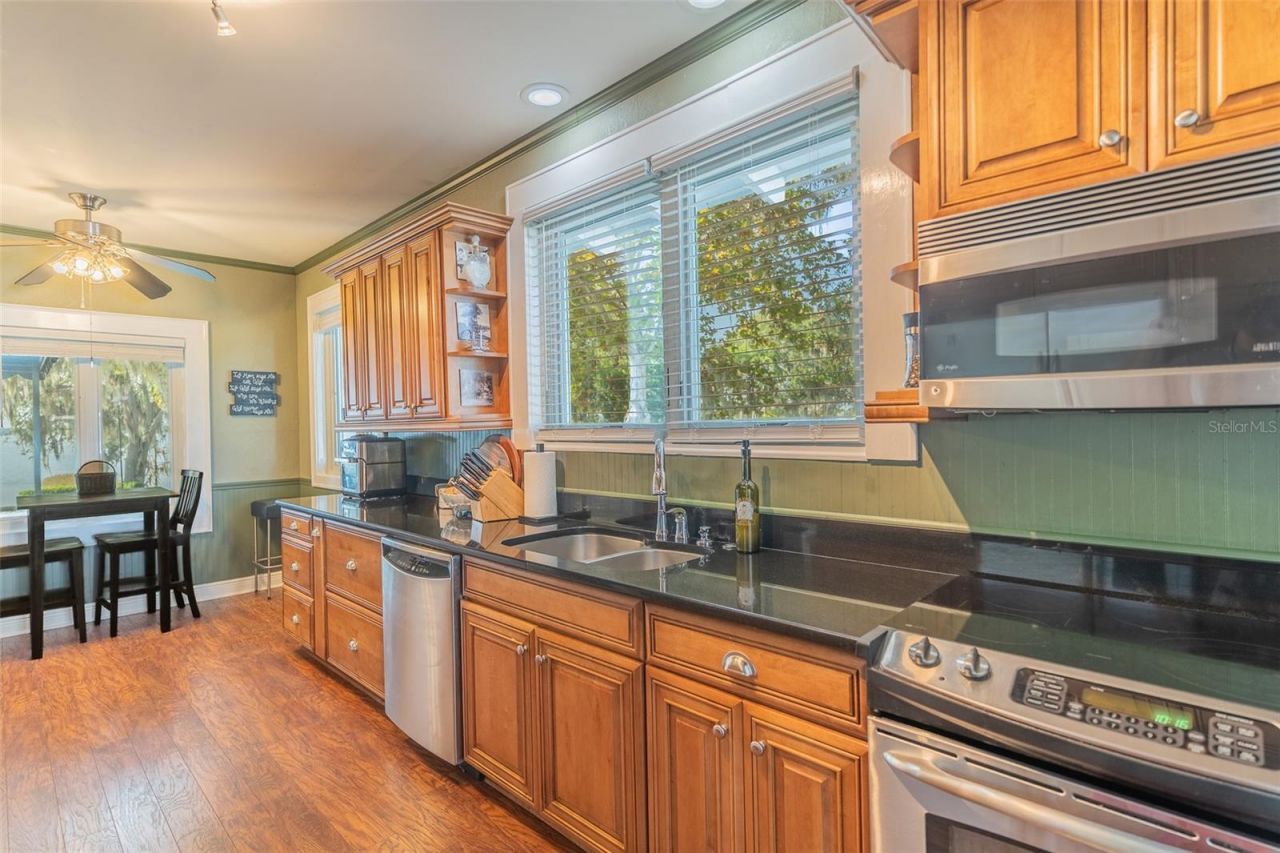 1433 N Lake Howard Drive, Winter Haven, FL 33881 Photo